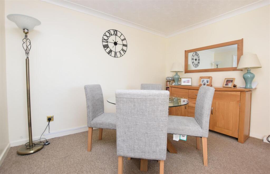 Dining Room.JPG