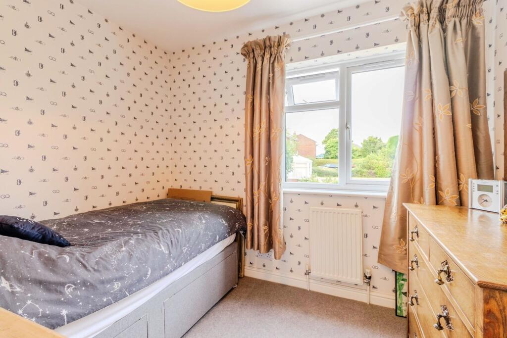 bedroom4