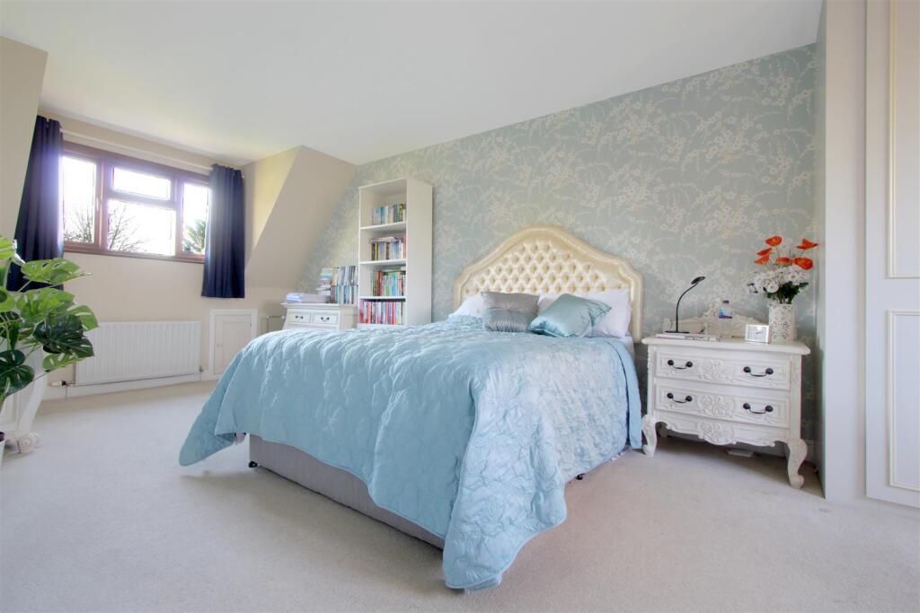 Master Bedroom.jpg