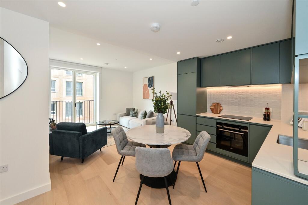 Kitchen/Dining Area