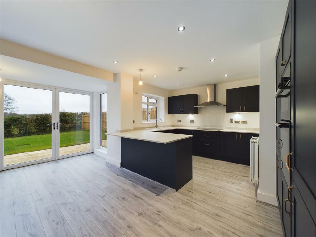 KITCHEN/ LIVING/ DINER