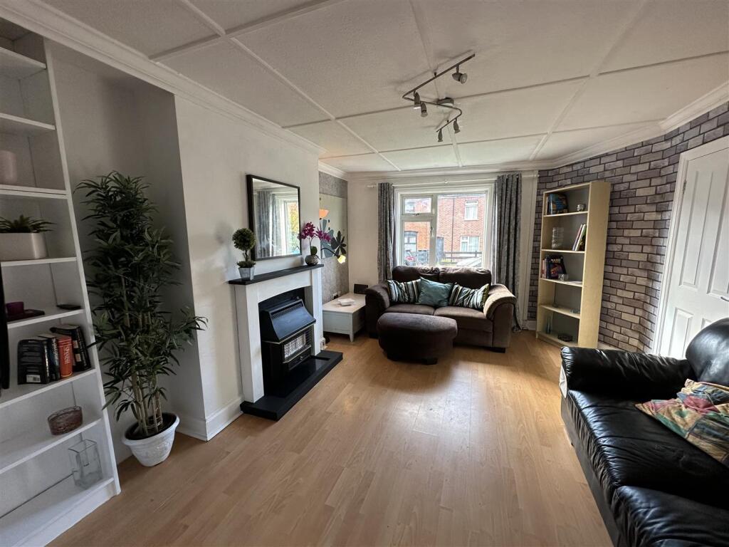 Lounge Dining Room