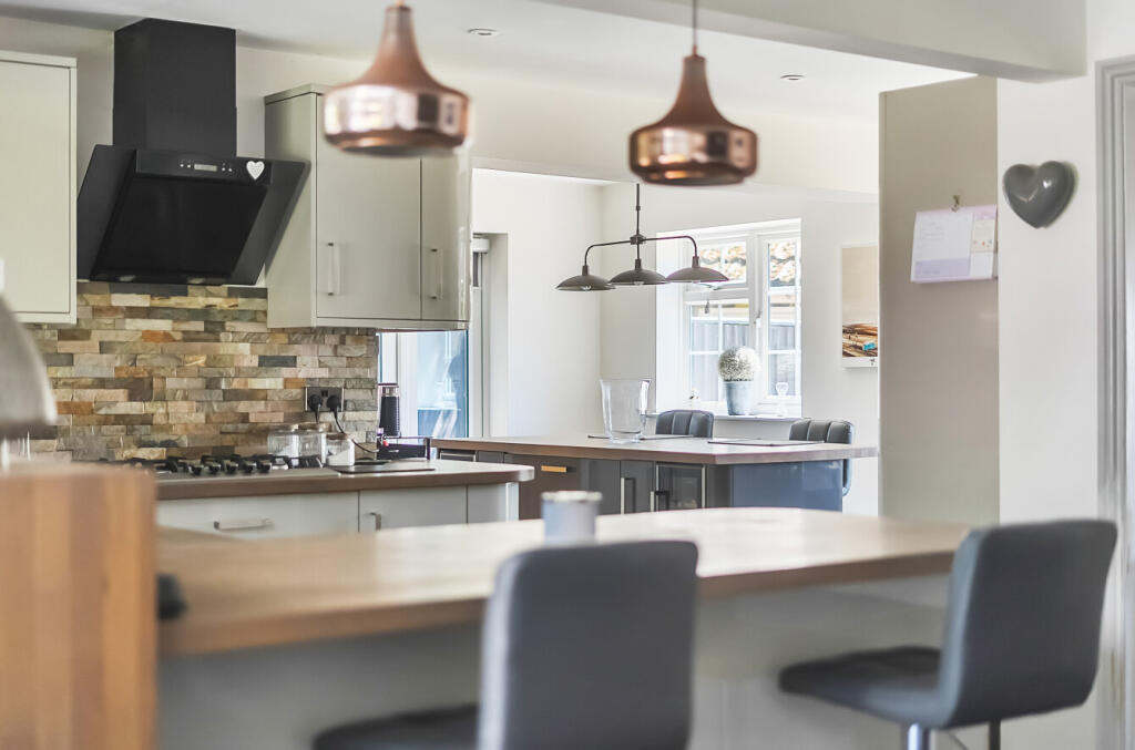 1323854-13-686e6e...