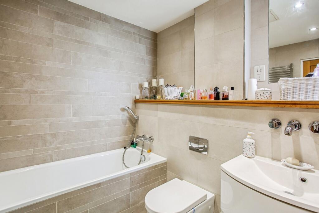 Master En-Suite