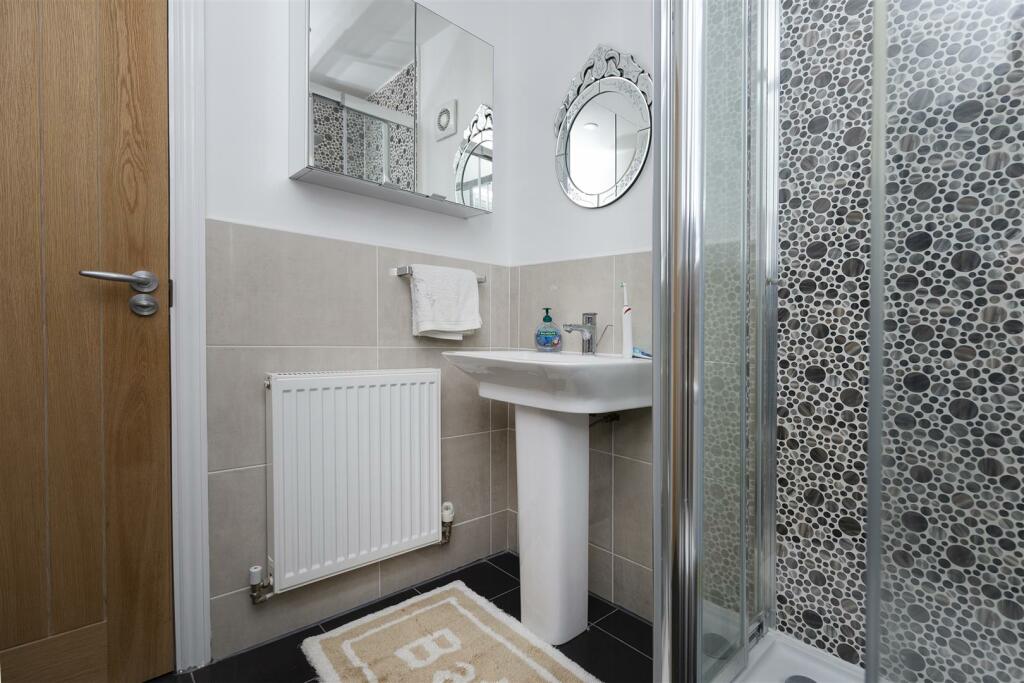 Bramleys Estate Agents - Hazel Fold - Queensbury (