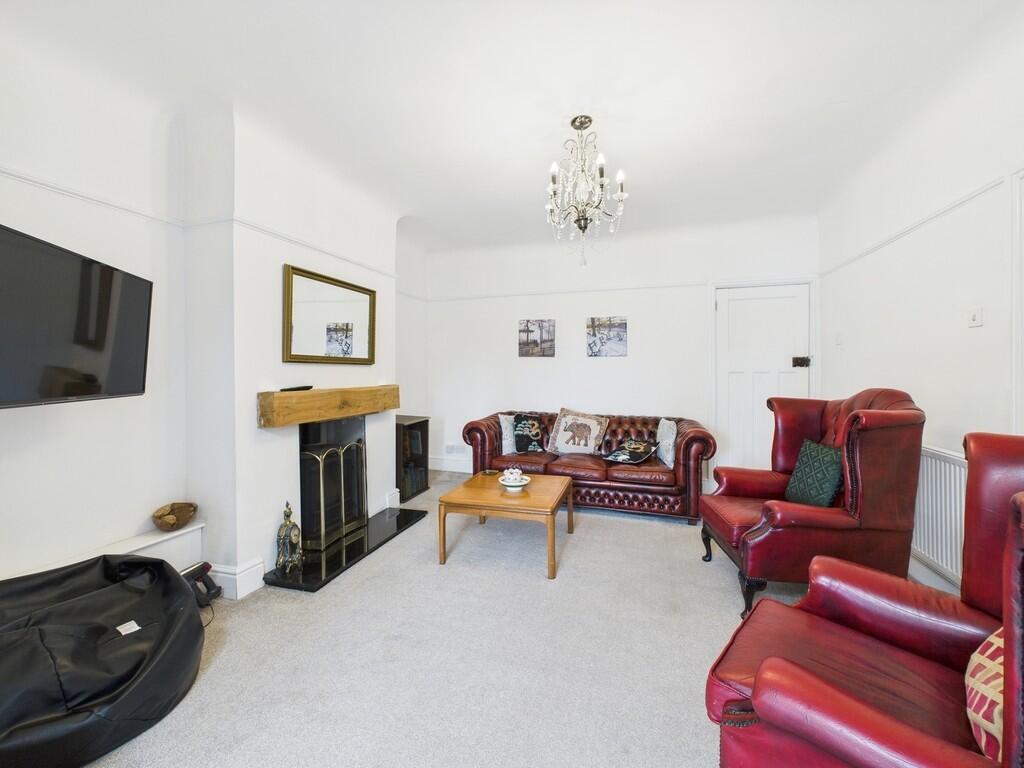 CAM02854G0-PR0360...