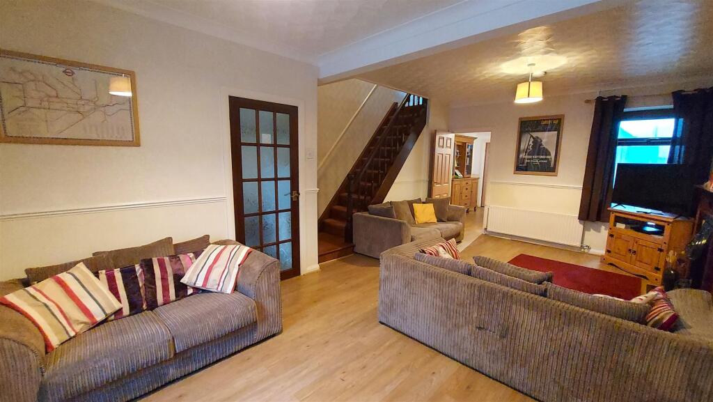 Lounge A.jpg