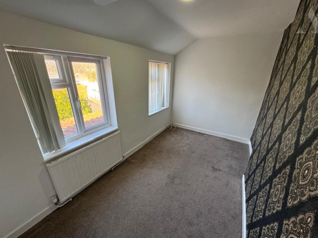 8 Chipperfield Road bedroom 3