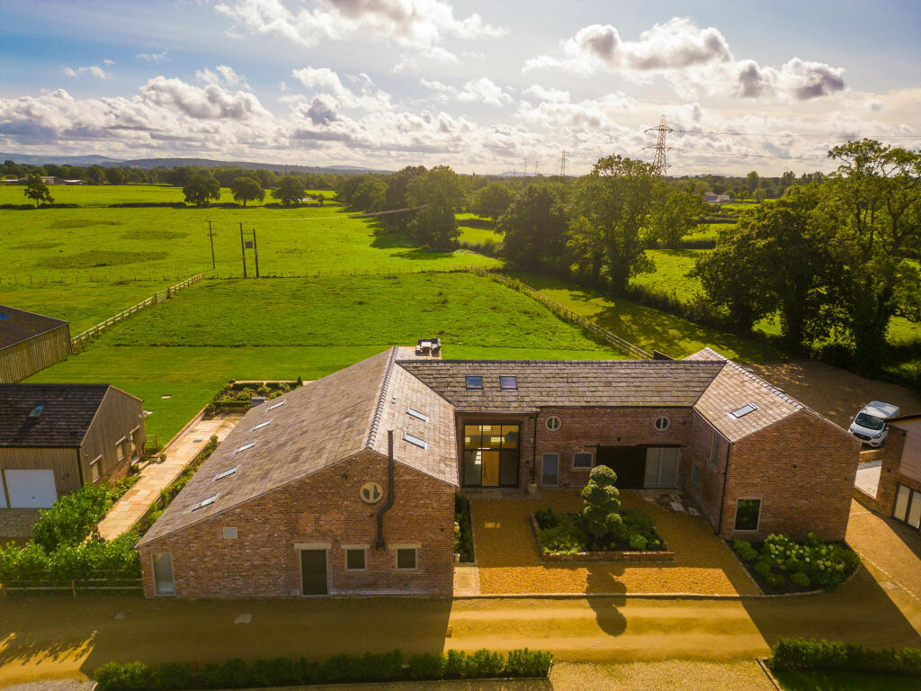 20230921-1133_Maison Haus - Blakeley Stables, Knut