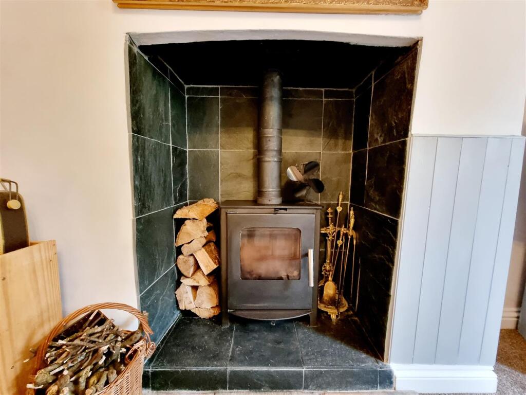 Fireplace.jpg