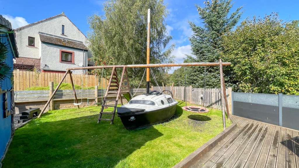 PLAY AREA