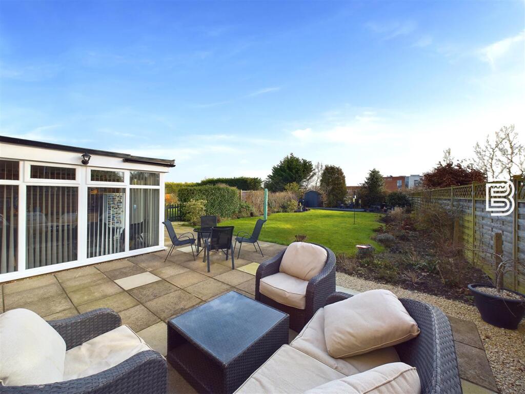 Rear Garden (6).jpg