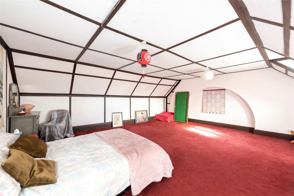 Bedroom 4/Attic Room