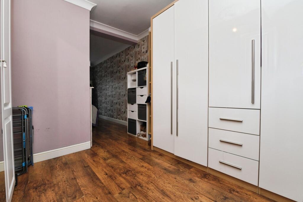 Walk In Wardrobe