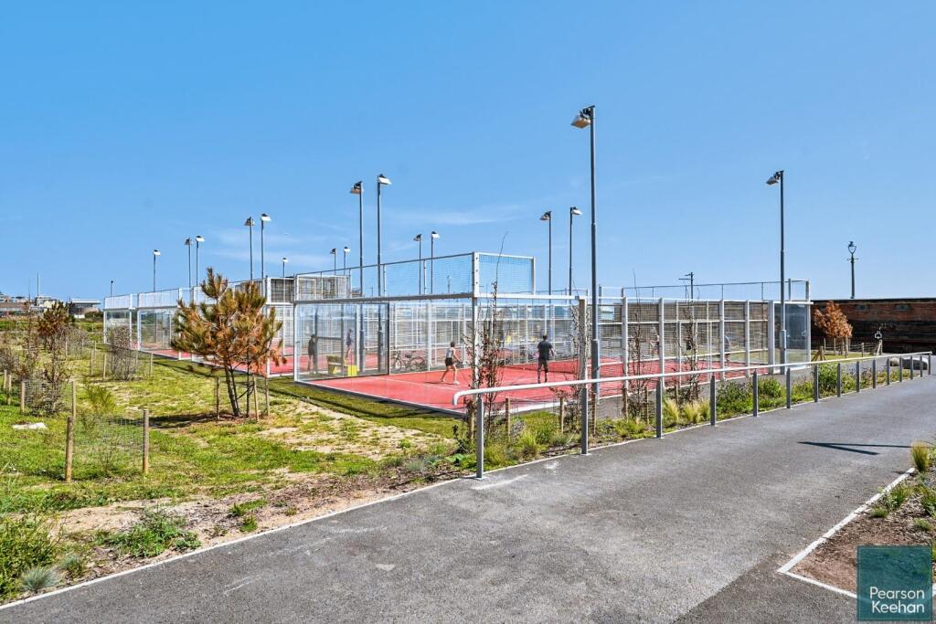 8-langdale-court-bn3 (23) .jpg