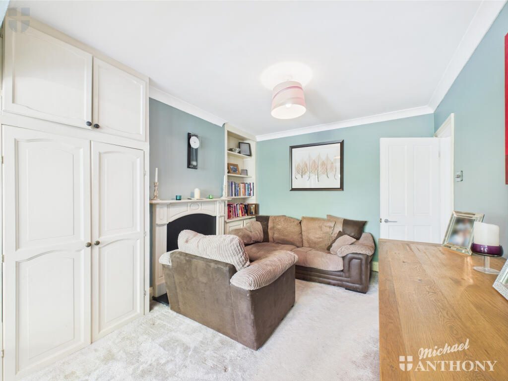 CAM03218G0-PR0659-STILL012