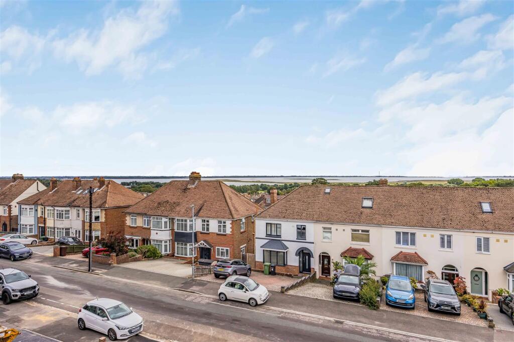 59 Woodfield Avenue, Drayton-Small-PorticoMarketin