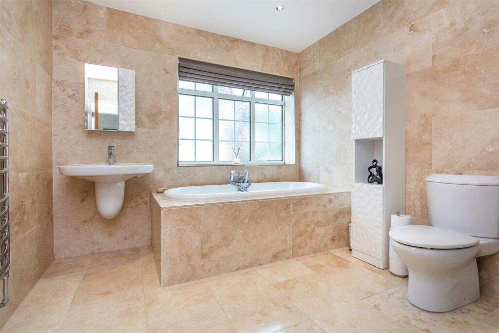 398 Holcombe Road-33.jpg