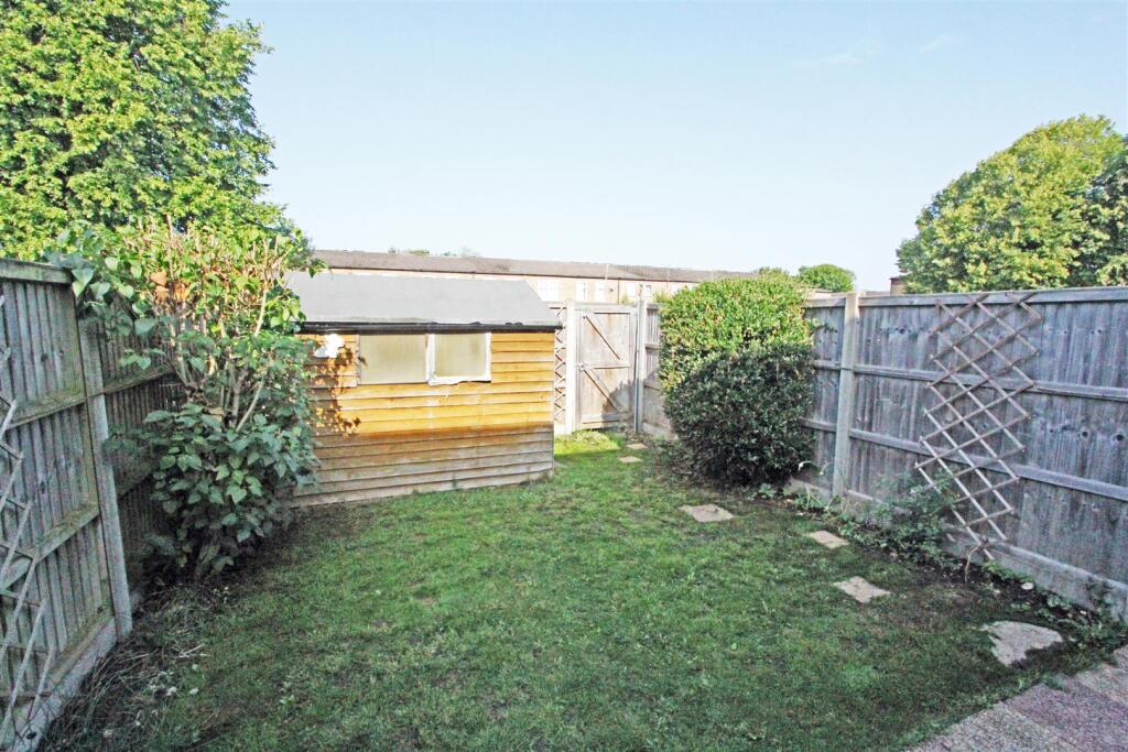 IMG_5949 garden shed.jpg