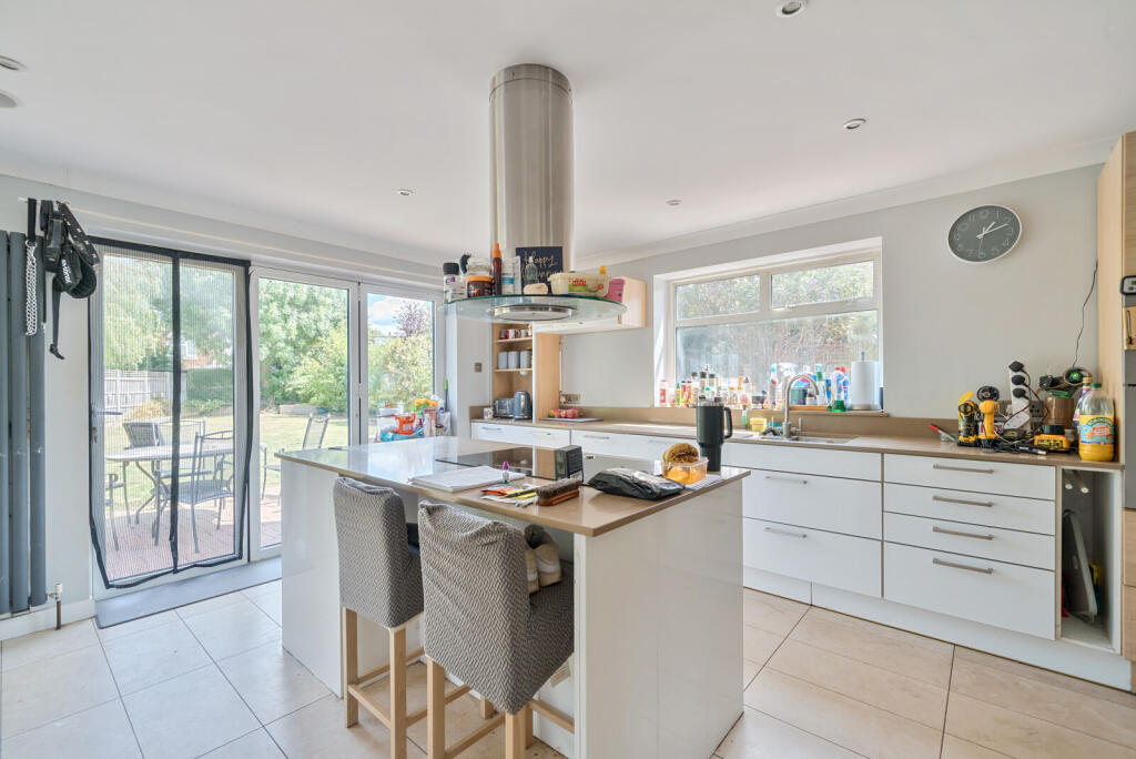 1330692-11-688770...