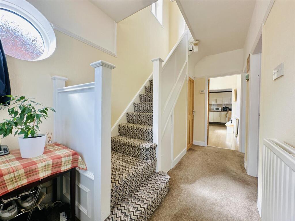 ENTRANCE HALL