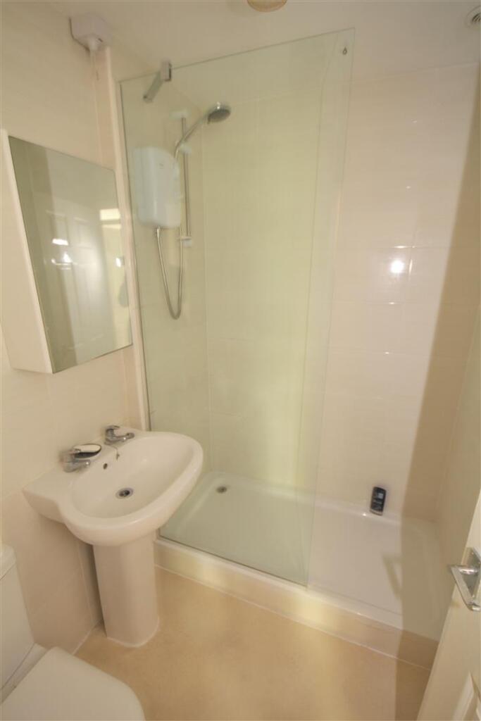 SHOWER ROOM