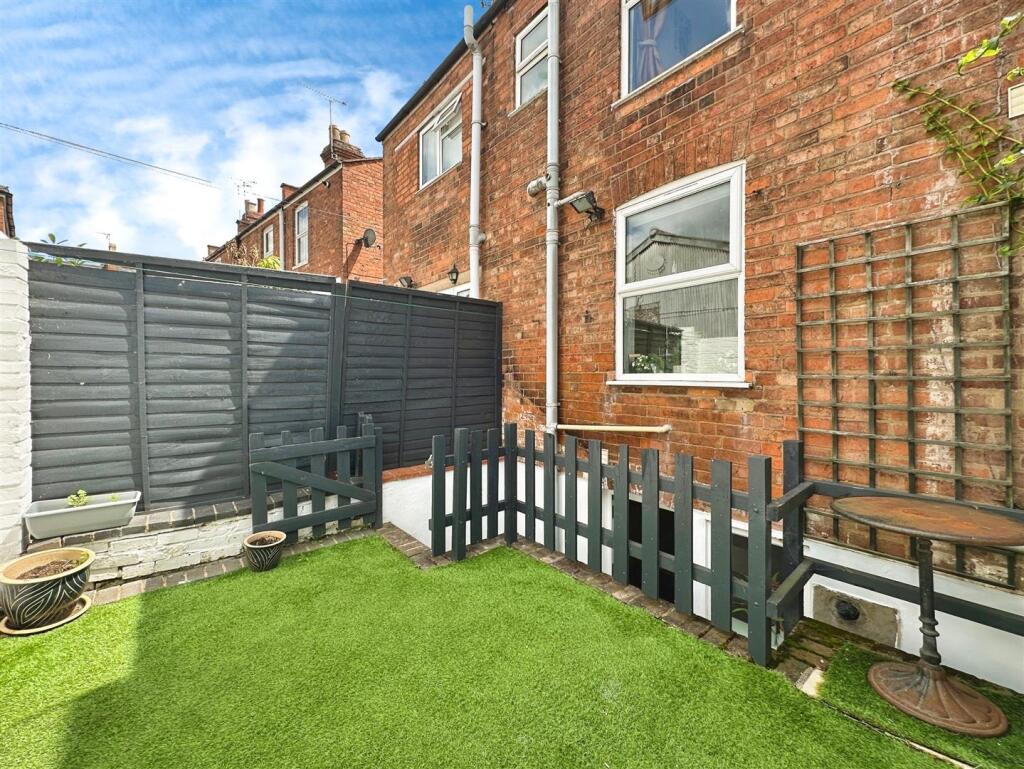 a03bf4b3--49D8-BFFA-353D5F048203-61268-000013EE55A