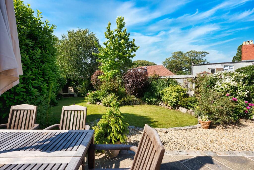 9 - rear garden.jpeg