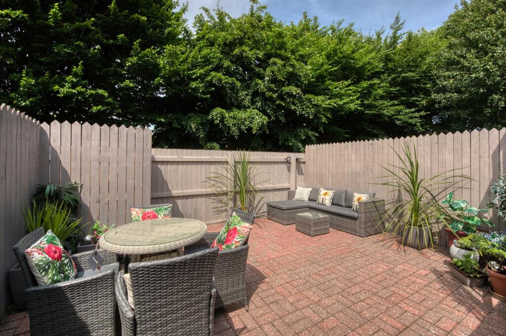 Rear Garden - dining and seating.jpg