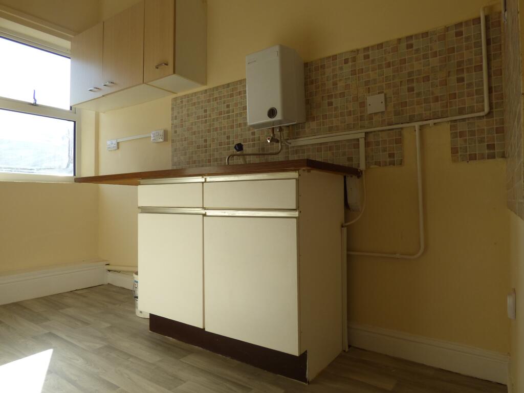 kitchen (2)