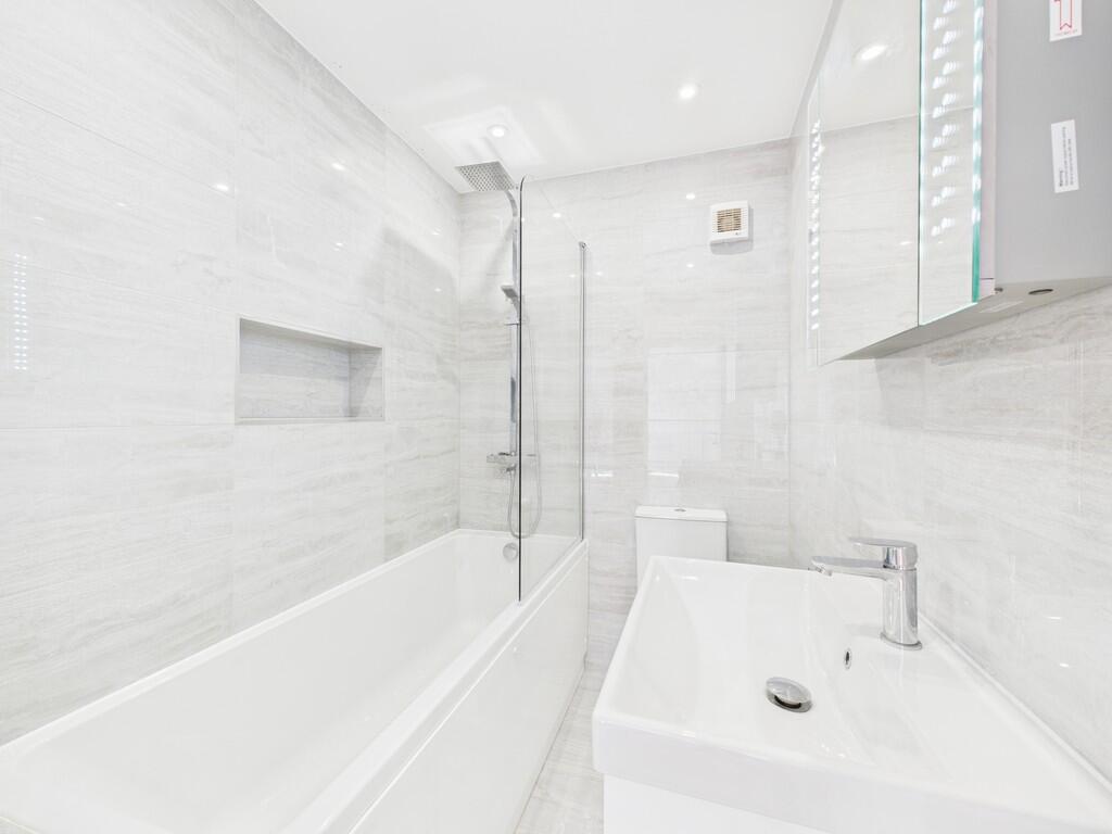 CAM03519G0-PR0383...