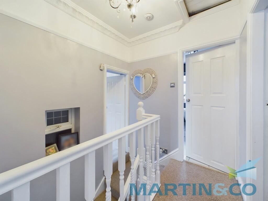 CAM01870G0-PR0147...