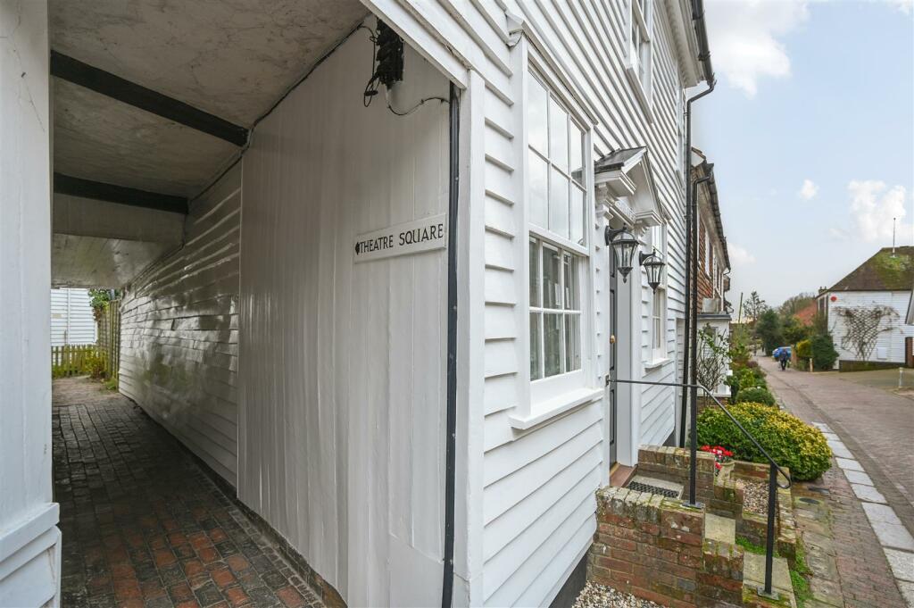 4-theatre-square-tn30 (1).jpg