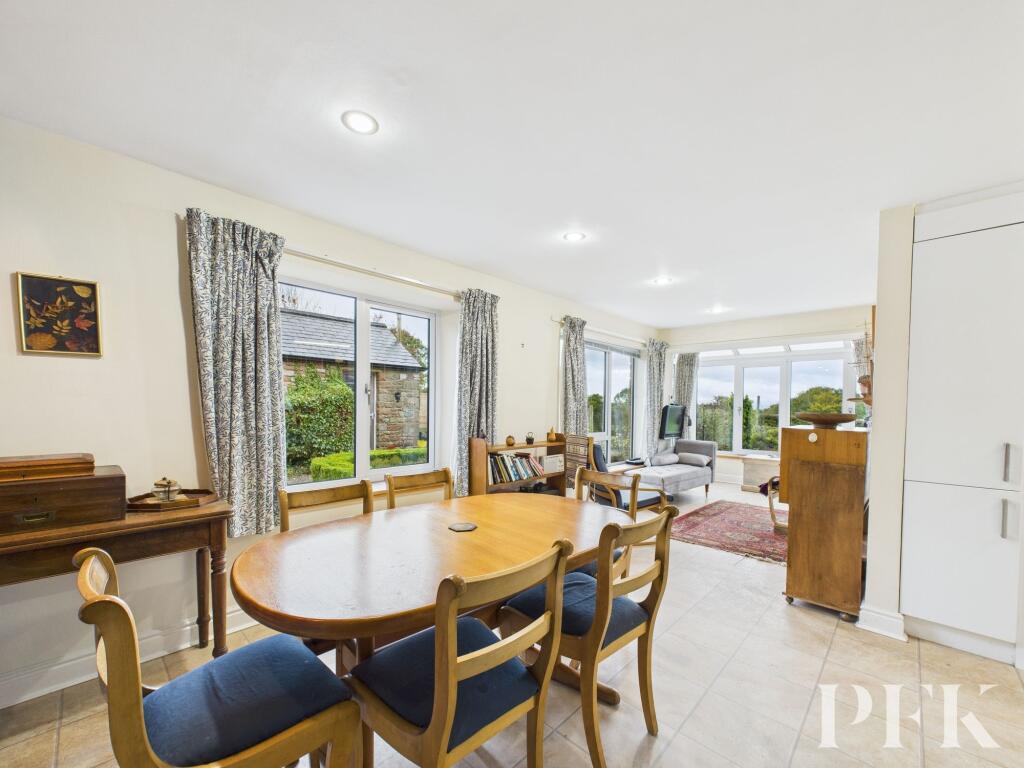 Dining / Living / Sun Room