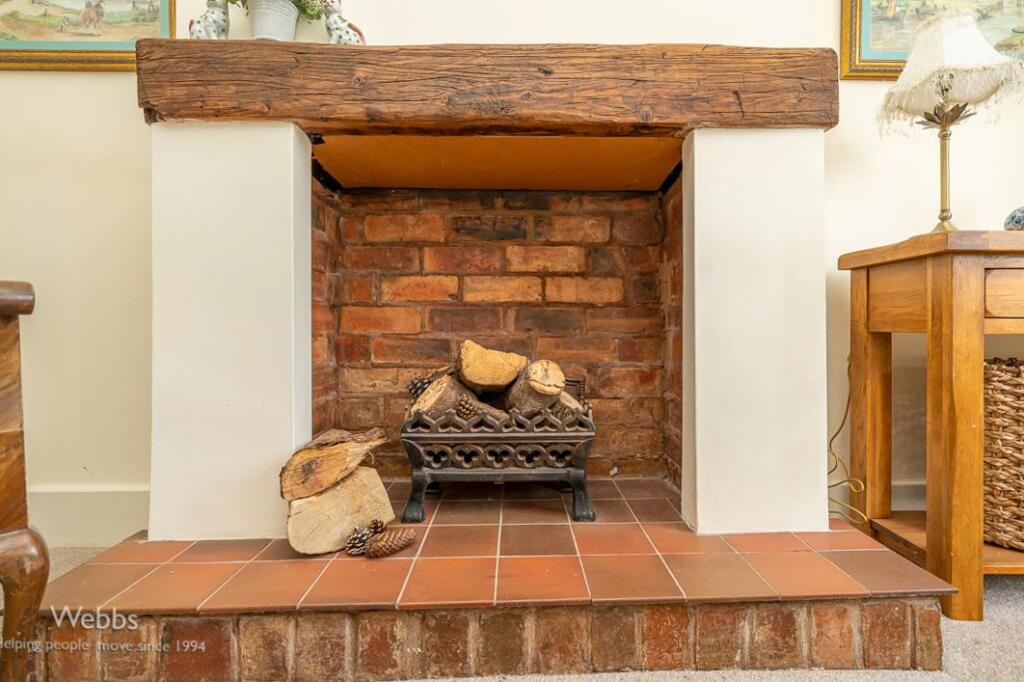 © Webbs Estate Agents © (77 of 130) copy.jpg