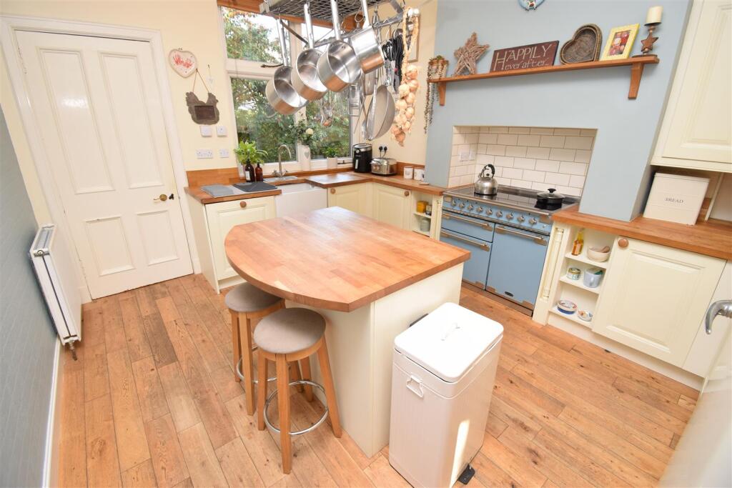 KITCHEN-BREAKFAST ROOM (2).JPG