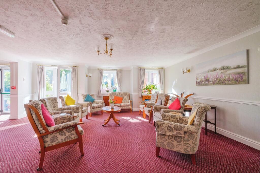 RESIDENTS LOUNGE