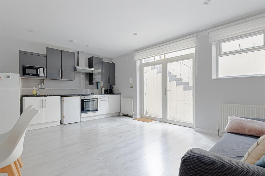 Elizabeth Ave (3).jpg