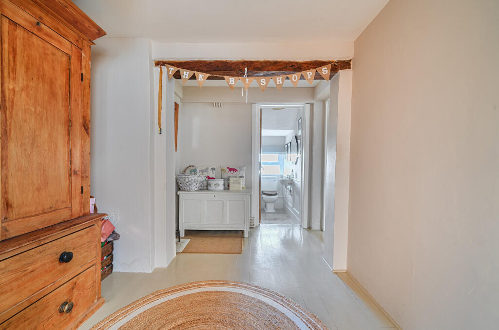 1383937-12-691f3c...