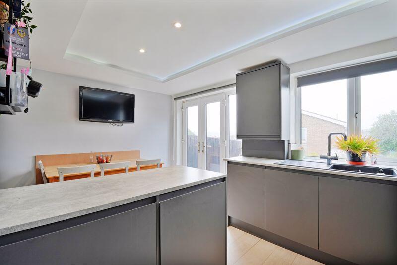 Kitchen diner