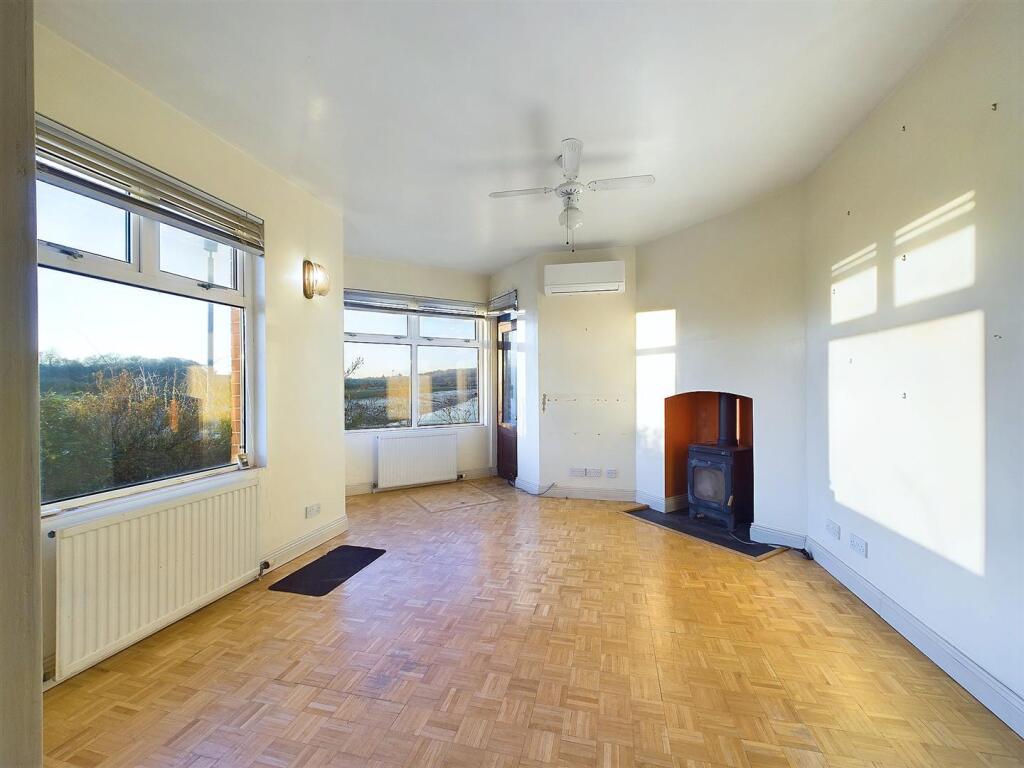 25 - Detached House for Auction, Sea Mills.jpg