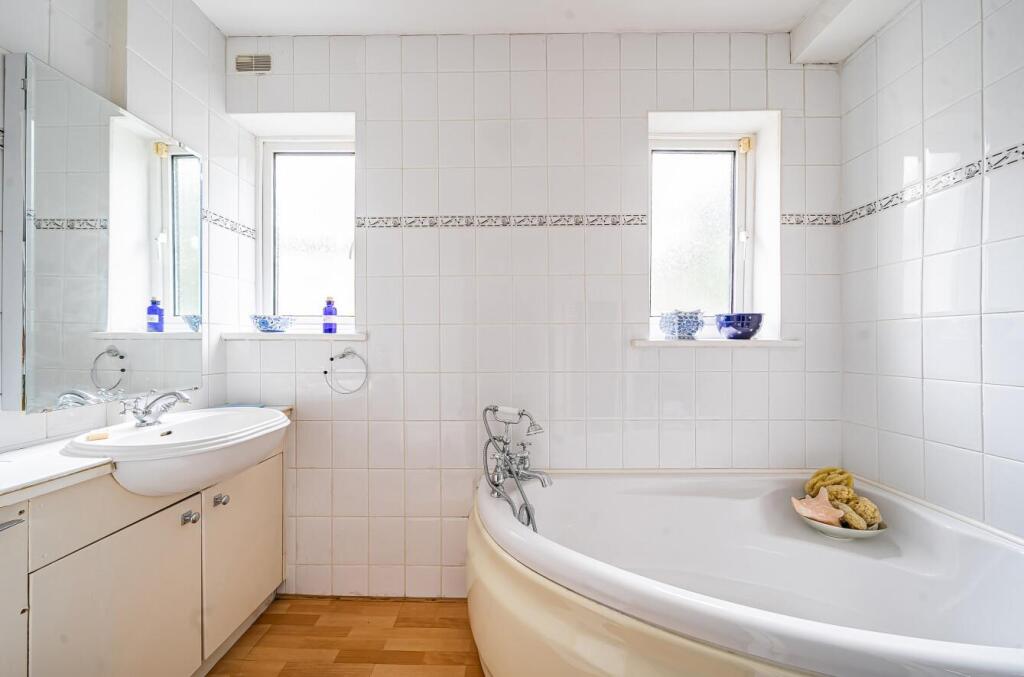 Davidson Frost-Wellings, DFW, The Highway, Bath.jp