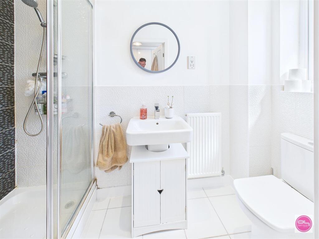 Henley Grove, Church Gresley (26).jpg