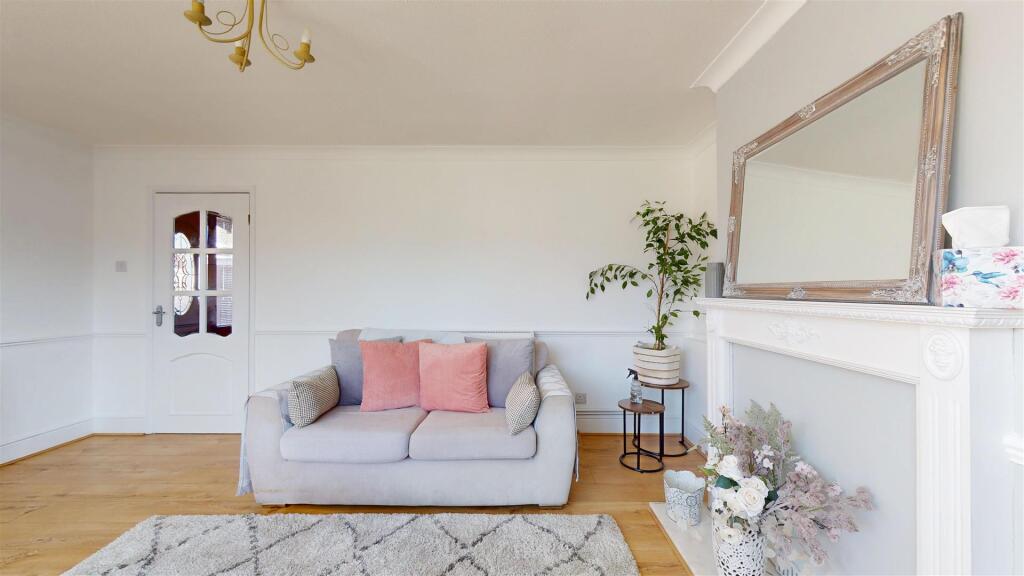 Sitting / Dining Room