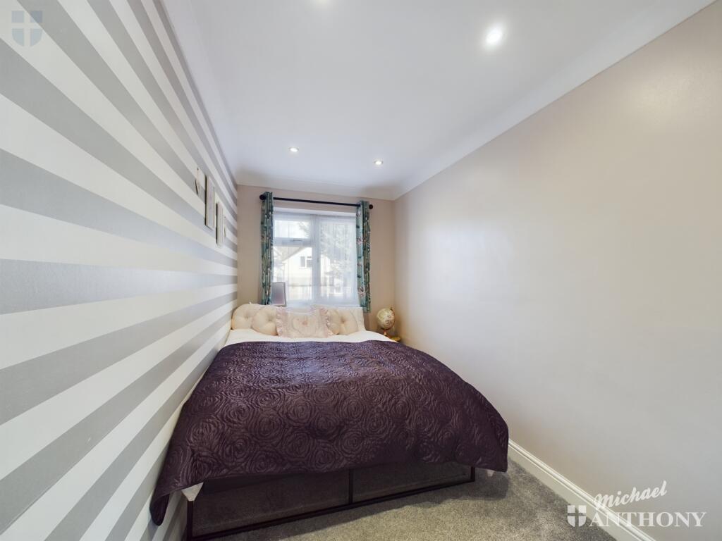 CAM03218G0-PR0507-STILL001