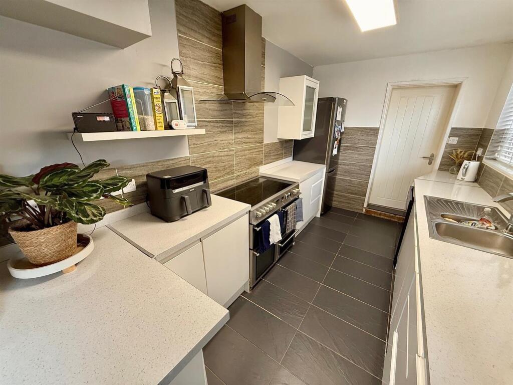 Kitchen/Breakfast Room