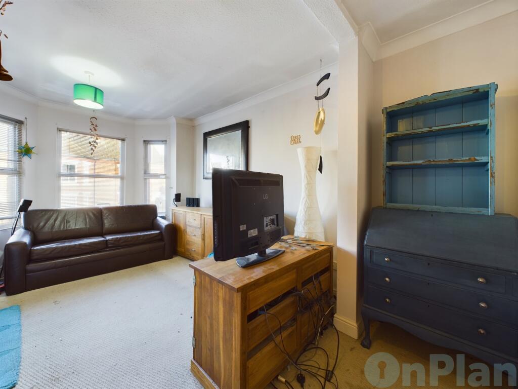 CAM04024G0-PR0016-STILL008