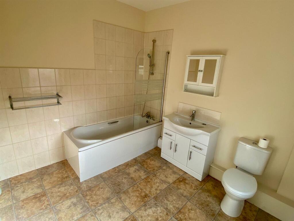 WhatsApp Image 2024-05-29 at 09.32.44_fcdd5c21.jpg