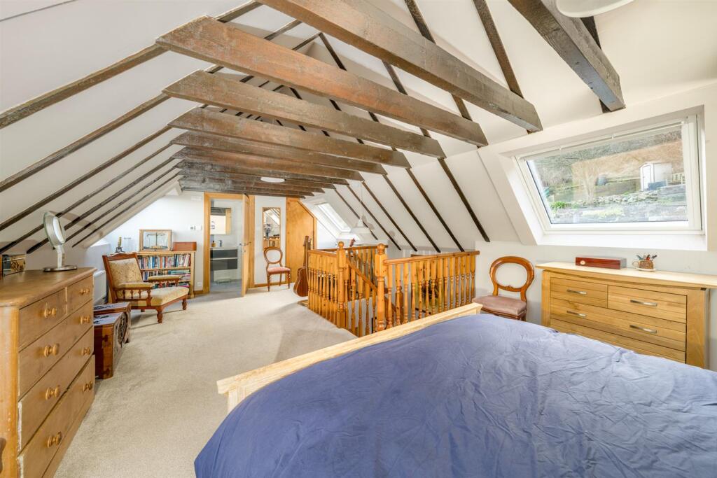 The Blue House Cowdrait-17.jpg