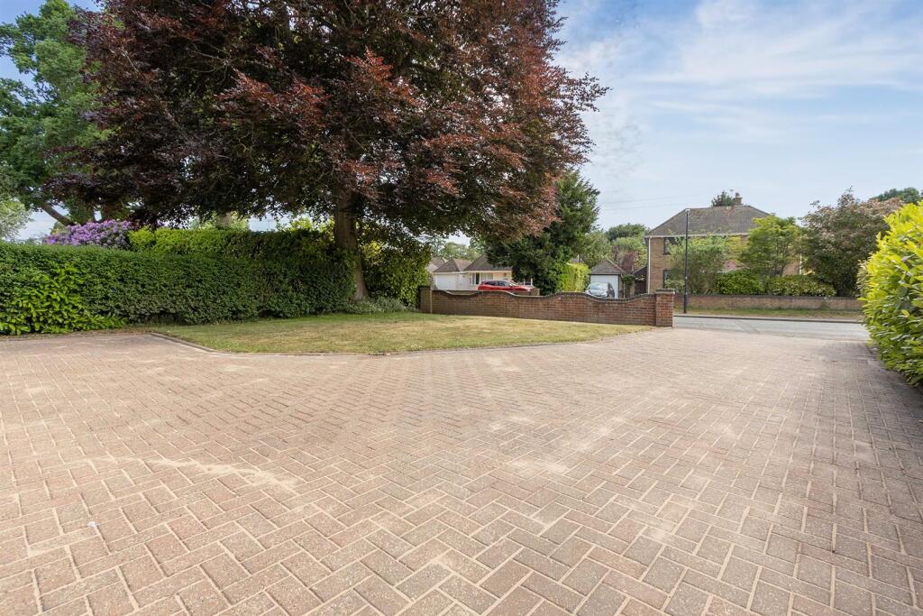 12 Longrood Road (7).jpg